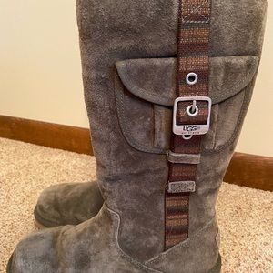 Women’s UGG Australia fur lined boots